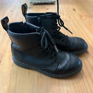 Size 3 youth 3y doc marten black boots